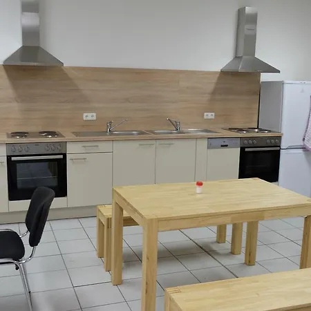 Montagehotel Bed & Steel מלון 2*