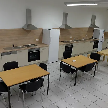 Montagehotel Bed & Steel 2* Linz