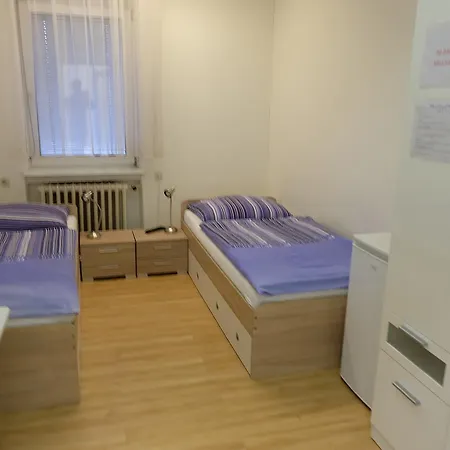 Montagehotel Bed & Steel מלון 2*