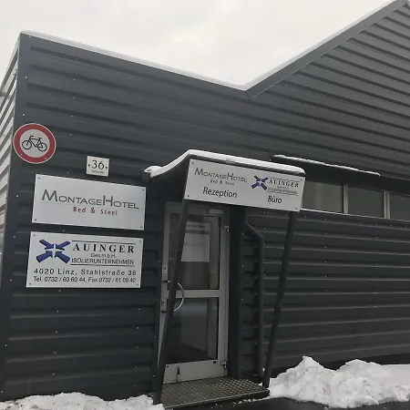 Montagehotel Bed & Steel Hotel 2*