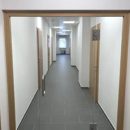 Montagehotel Bed & Steel מלון 2*