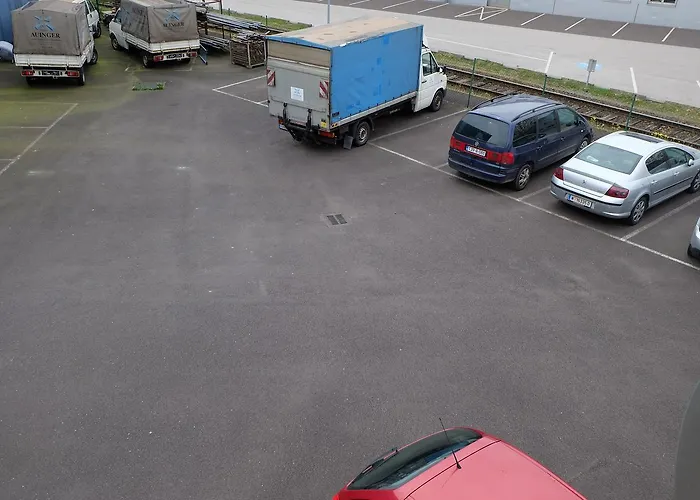 فندق Montagehotel Bed & Steel 2*