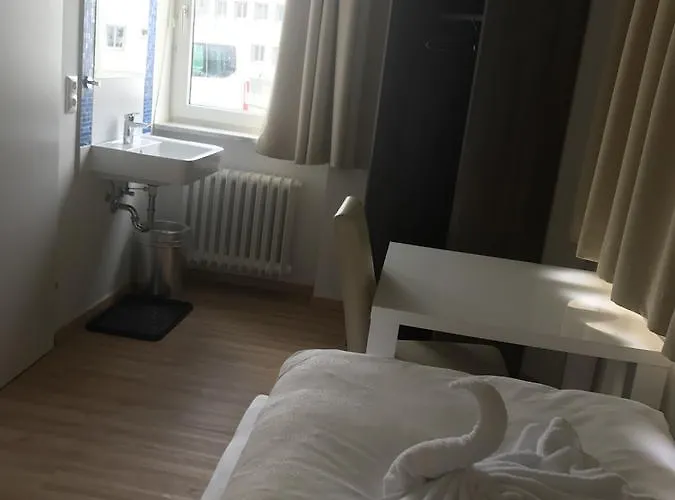 Montagehotel Bed & Steel Hotel Linz