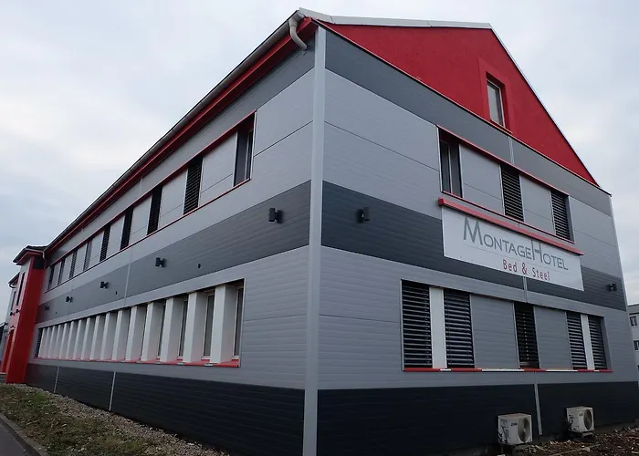 Montagehotel Bed & Steel 2*