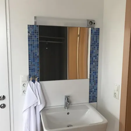 Montagehotel Bed & Steel Hotel Linz