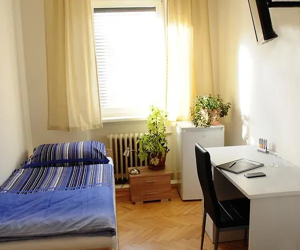 Montagehotel Bed & Steel 2* Linz